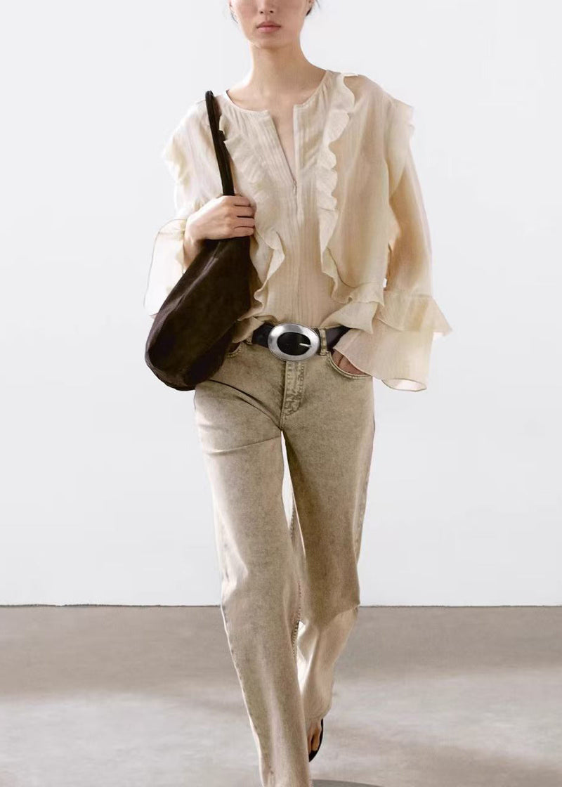 Effortlessly Elegant Blouse with a Timeless Design