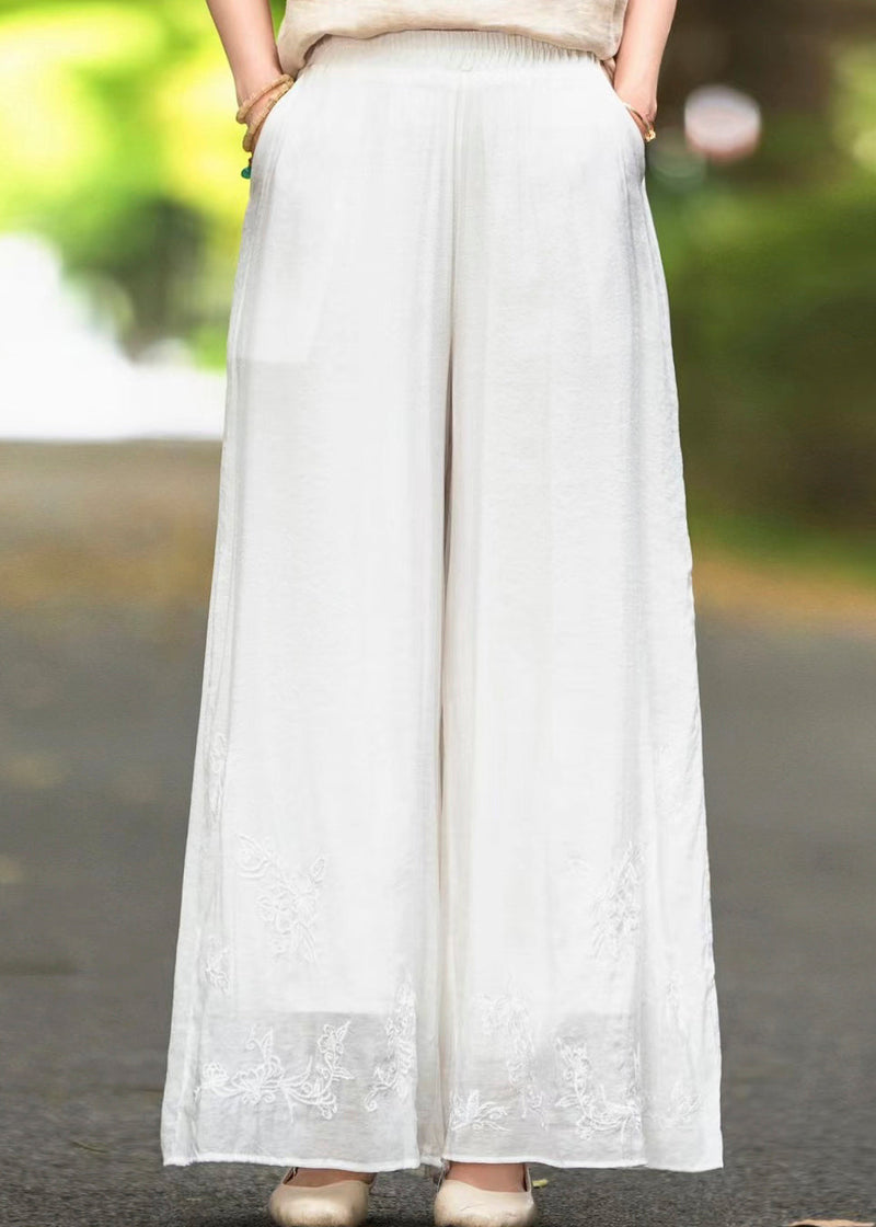 Effortlessly Elegant Pants with a Timeless Design
