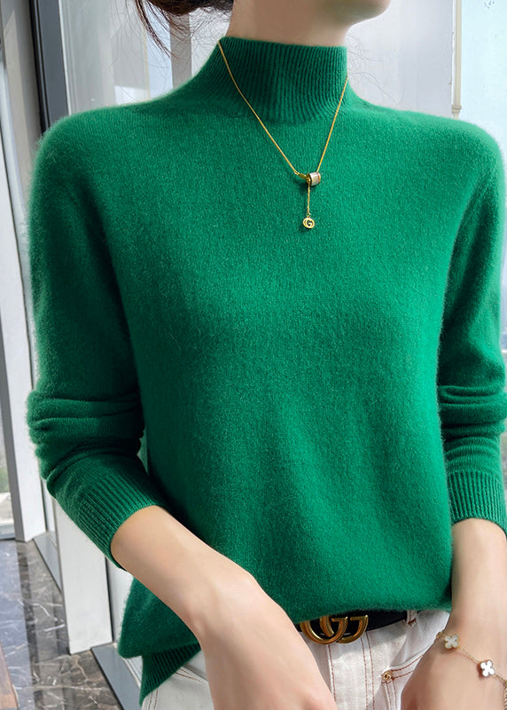 Effortlessly Elegant Sweater with a Timeless Design