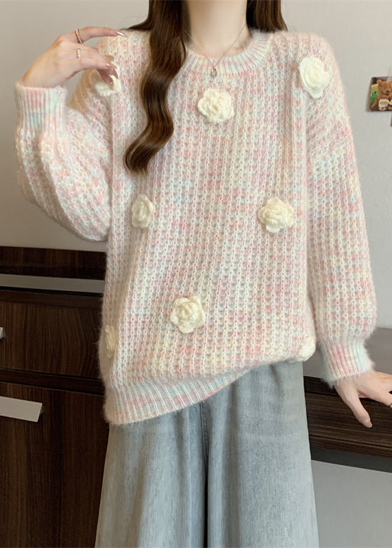 Classic Vintage Pullover with a Flattering Fit