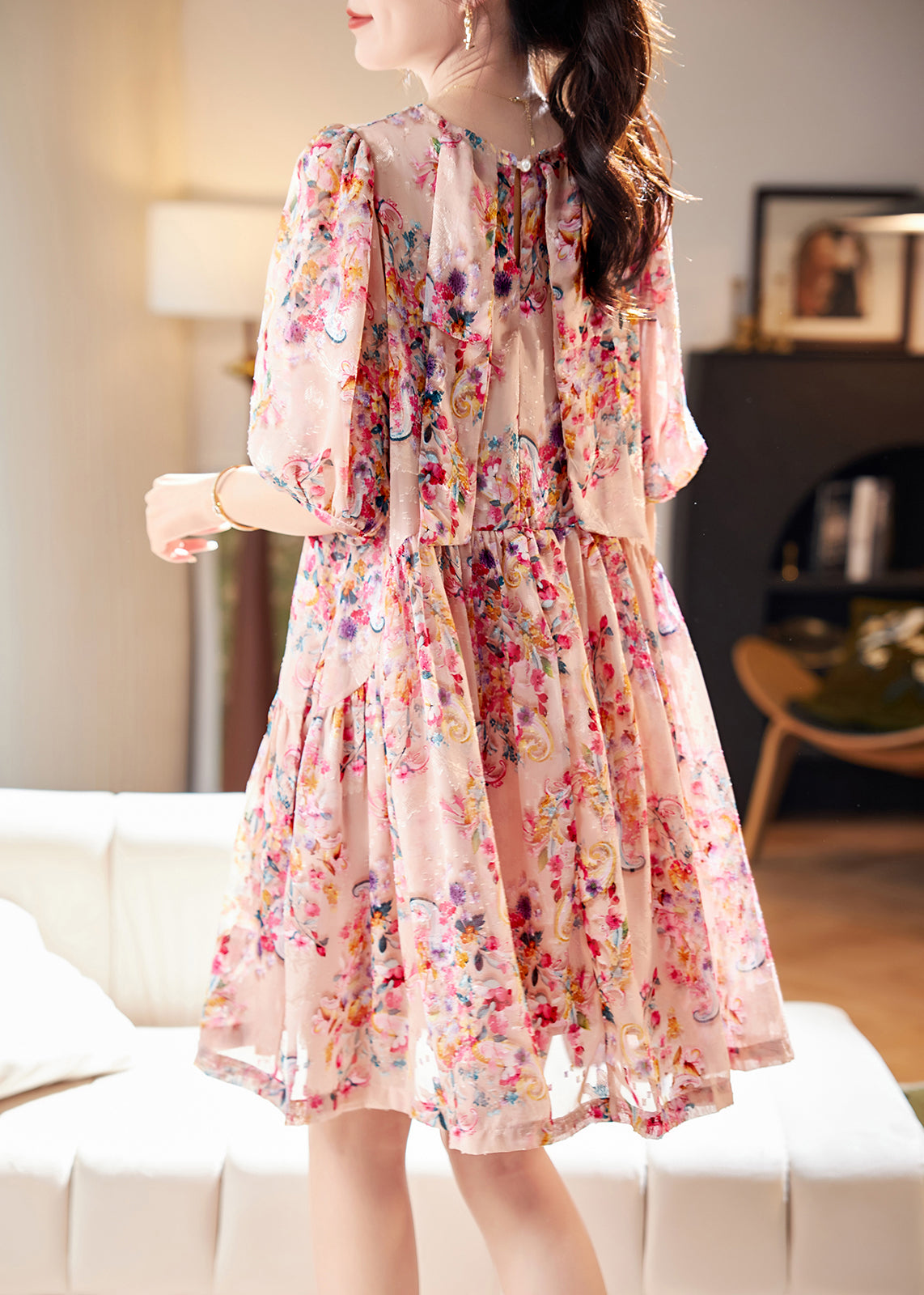 Classic Vintage Dress with a Flattering Fit