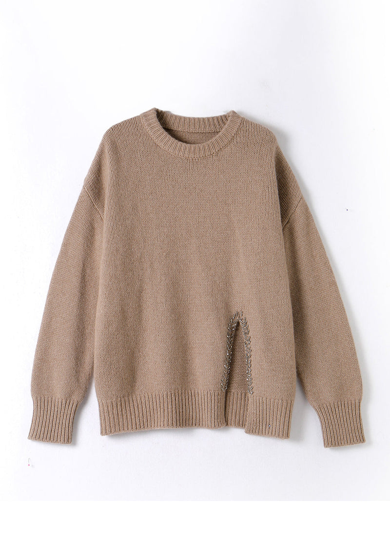 Effortlessly Elegant Sweater with a Timeless Design