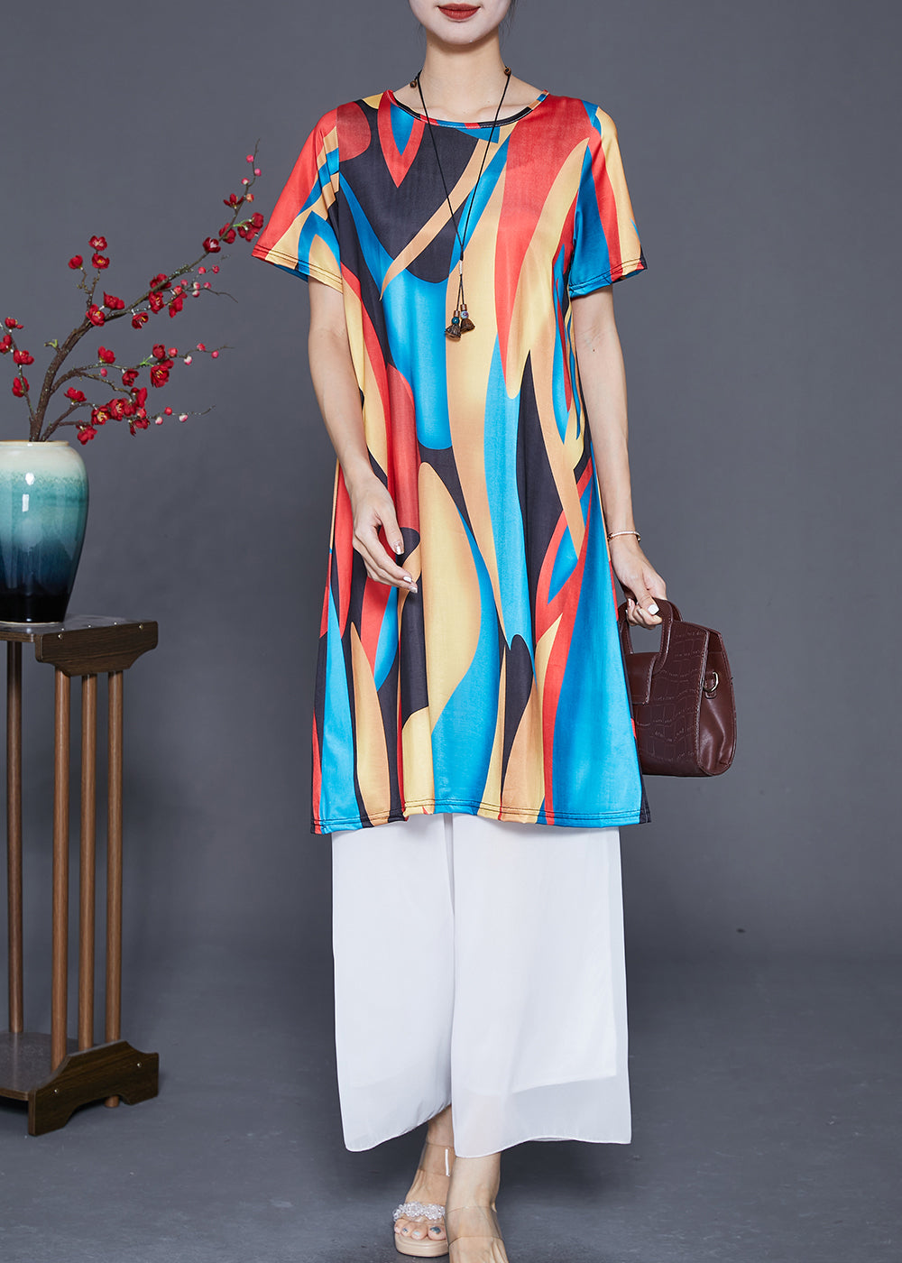 Classic Vintage Dress with a Flattering Fit