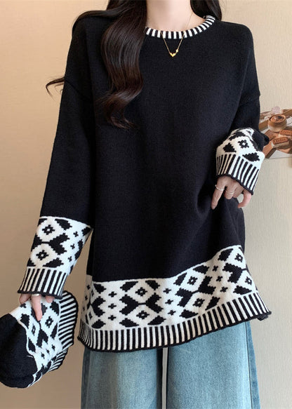 Effortlessly Elegant Sweater with a Timeless Design