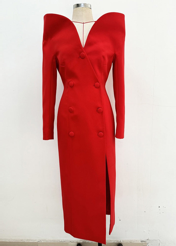 Beautifully Crafted Dress in a Classic Style