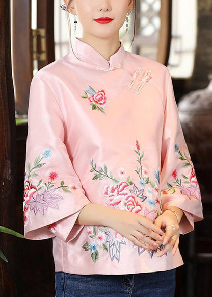 Classic Vintage Shirt with a Flattering Fit