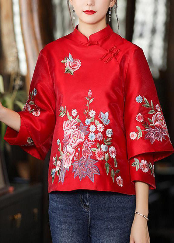 Classic Vintage Shirt with a Flattering Fit