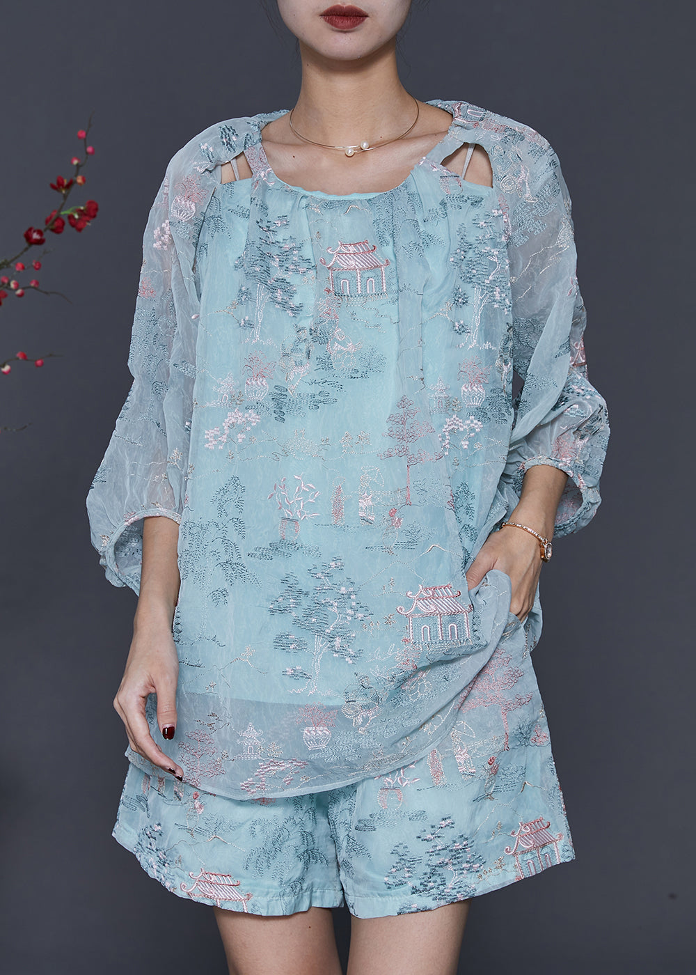 Effortlessly Elegant Garment with a Timeless Design