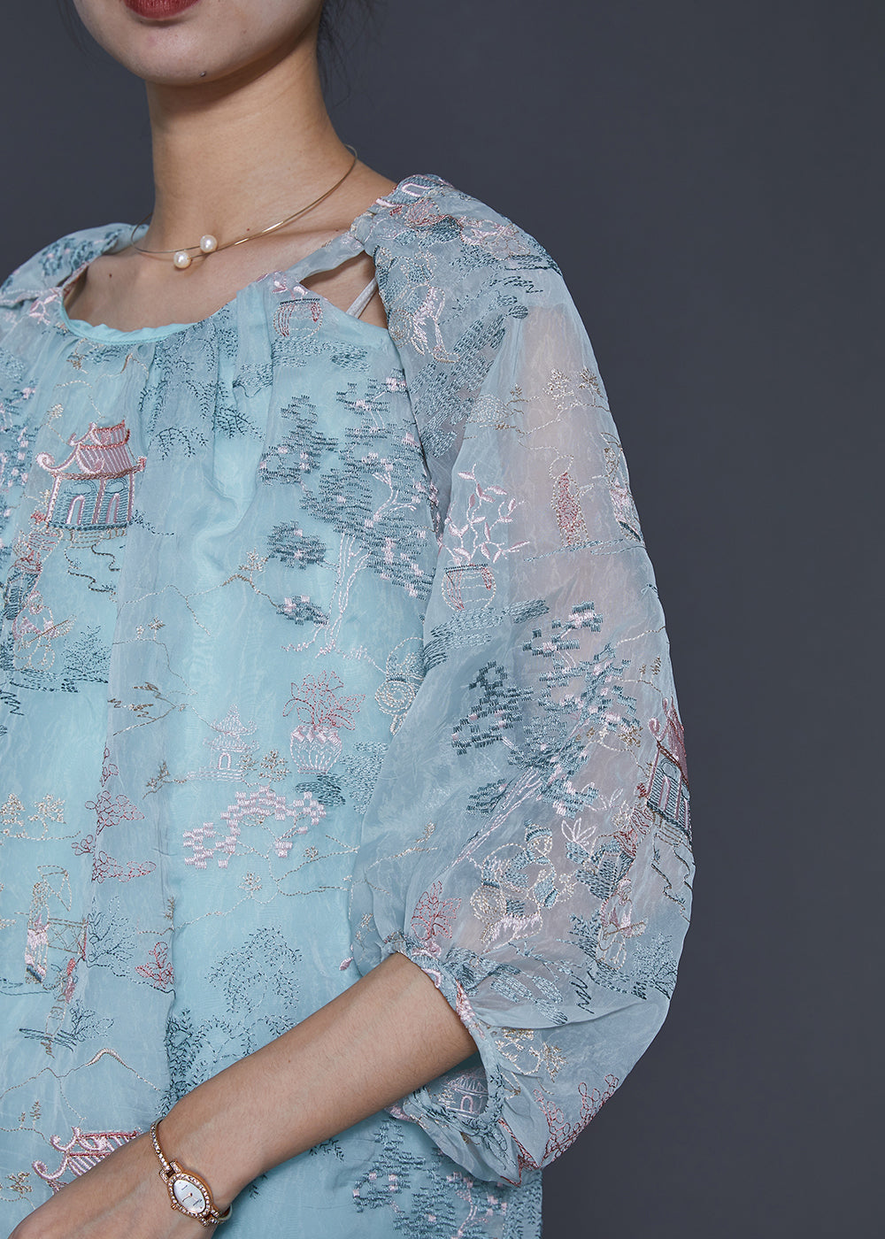 Effortlessly Elegant Garment with a Timeless Design