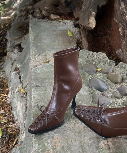 Graceful Orthopedic Boots for Modern Look