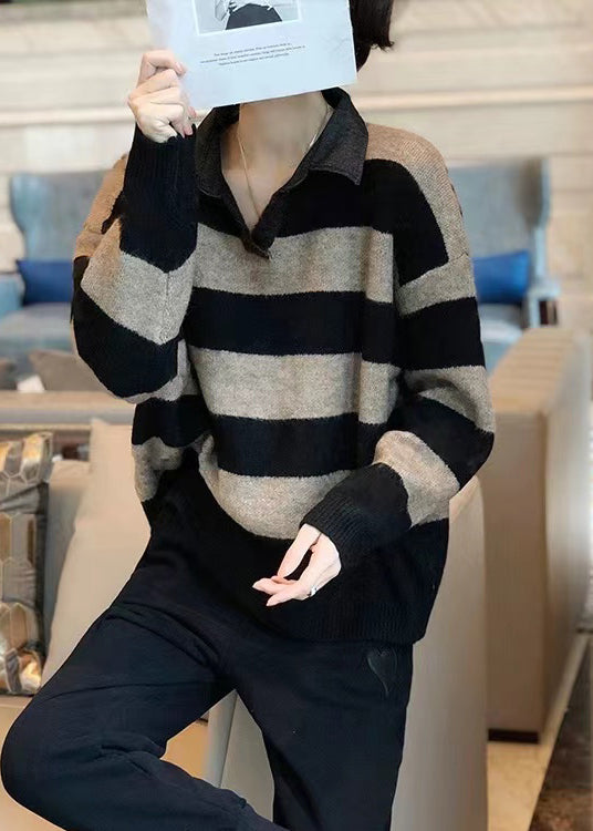 Classic Vintage Sweater with a Flattering Fit