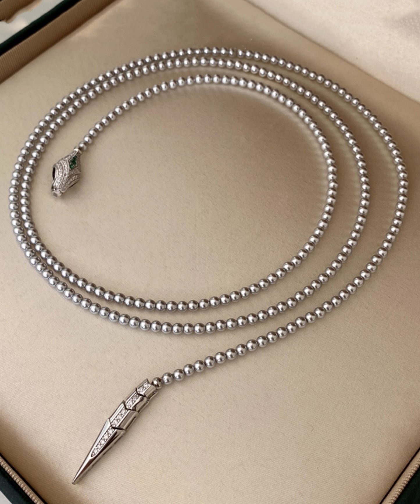 Charming Pearl Necklace for Any Occasion