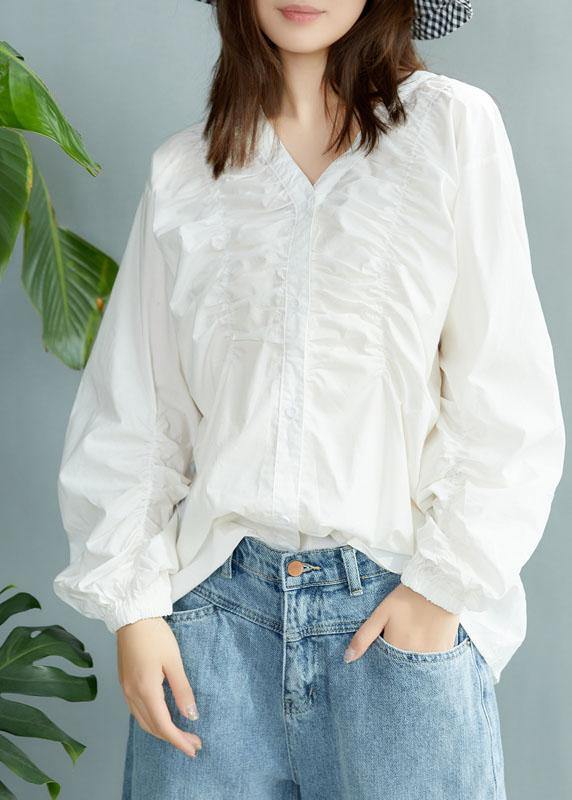 Classic Vintage Blouse with a Flattering Fit