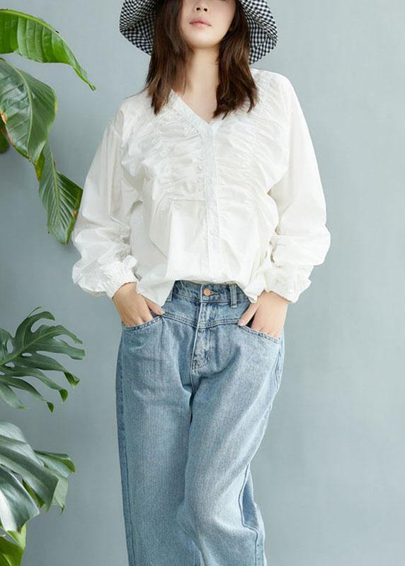 Classic Vintage Blouse with a Flattering Fit