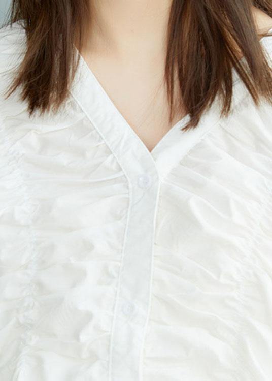 Classic Vintage Blouse with a Flattering Fit