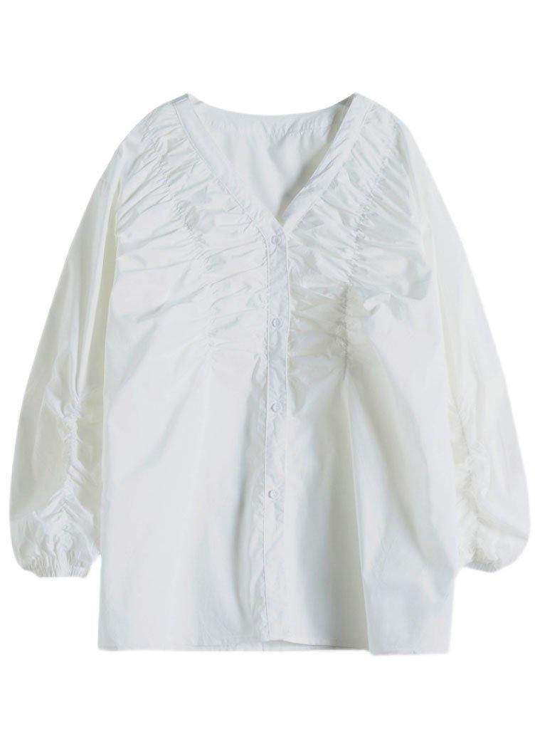 Classic Vintage Blouse with a Flattering Fit
