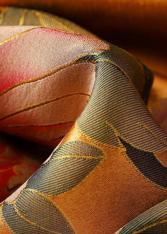Effortlessly Elegant Garment with a Timeless Design