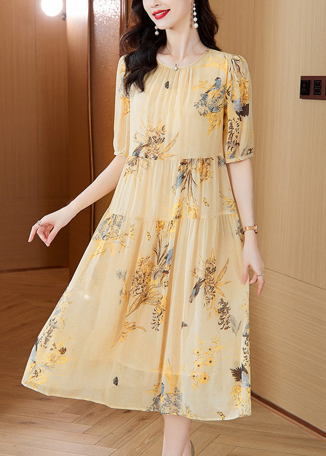Well Tailored Dress with a Graceful Silhouette
