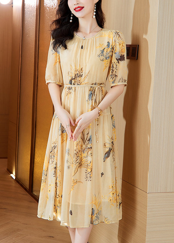 Well Tailored Dress with a Graceful Silhouette