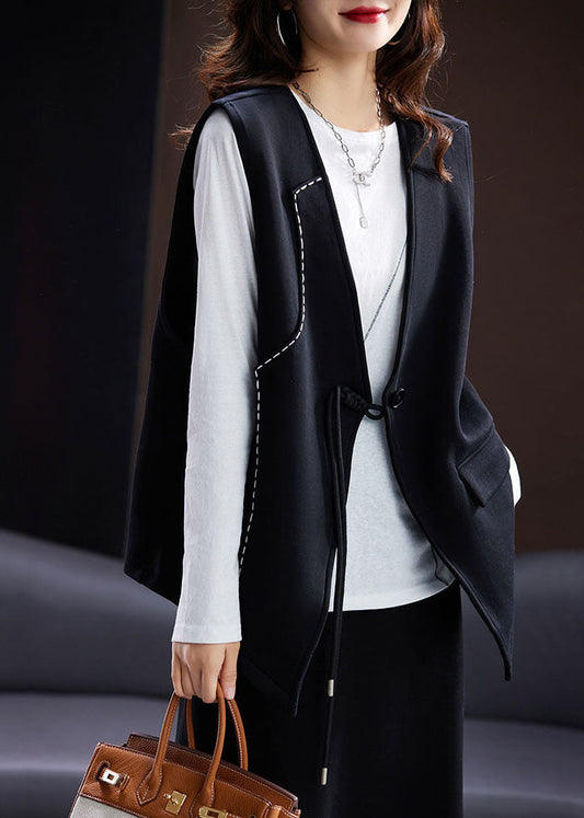 Well Tailored Coat with a Graceful Silhouette