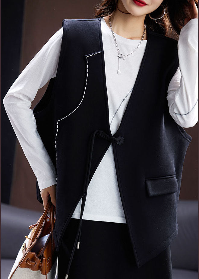 Well Tailored Coat with a Graceful Silhouette
