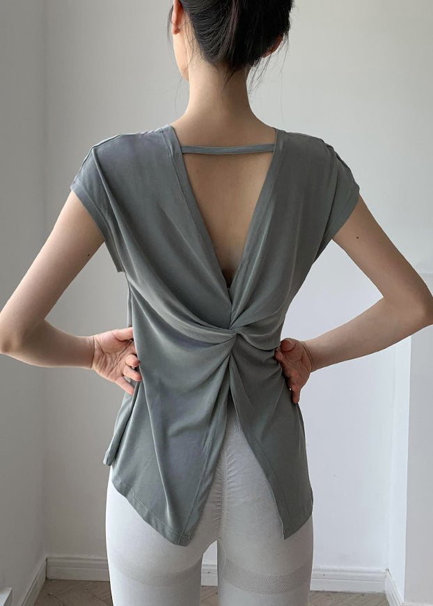 Well Tailored Top with a Graceful Silhouette