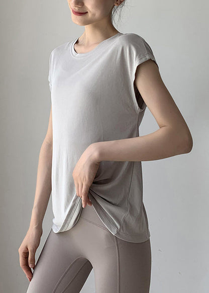 Well Tailored Top with a Graceful Silhouette