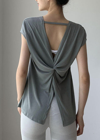 Well Tailored Top with a Graceful Silhouette