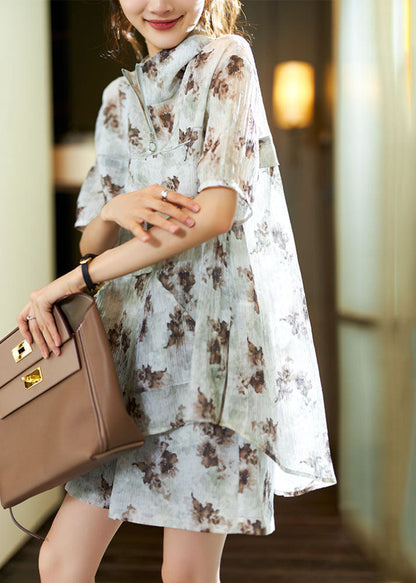 Well Tailored Top with a Graceful Silhouette