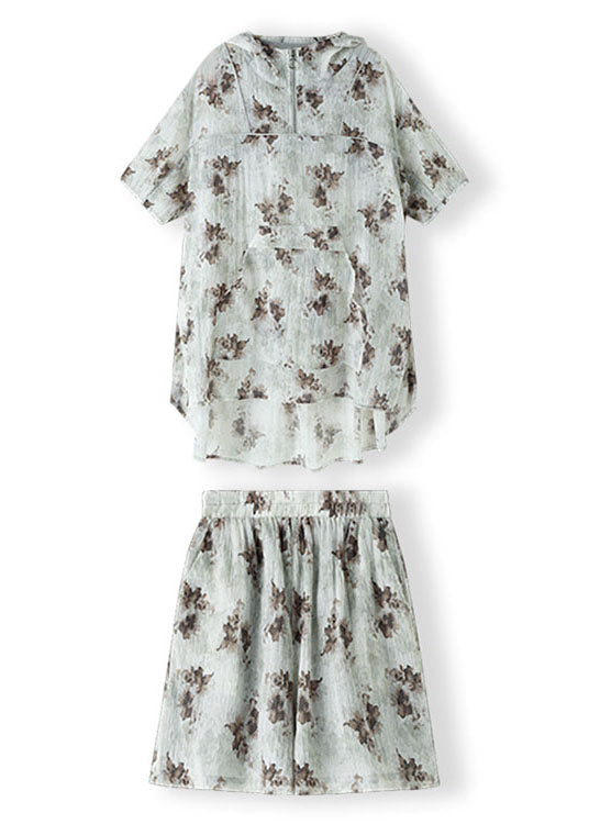 Well Tailored Top with a Graceful Silhouette