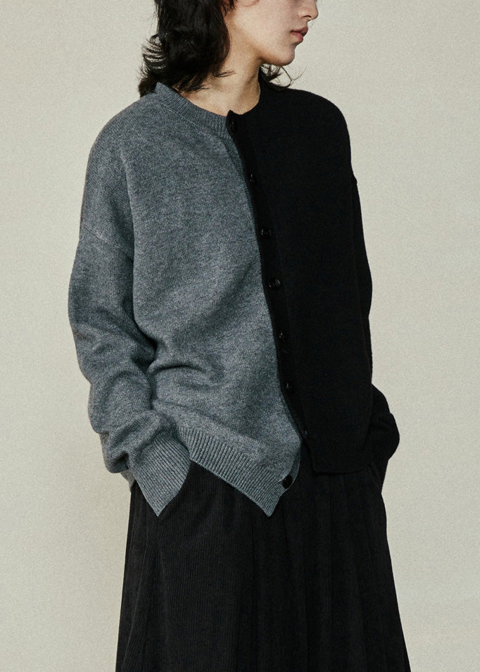 Well Tailored Sweater with a Graceful Silhouette