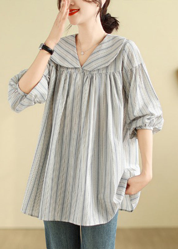 Classic Vintage Top with a Flattering Fit