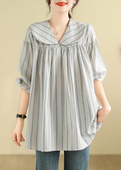 Classic Vintage Top with a Flattering Fit