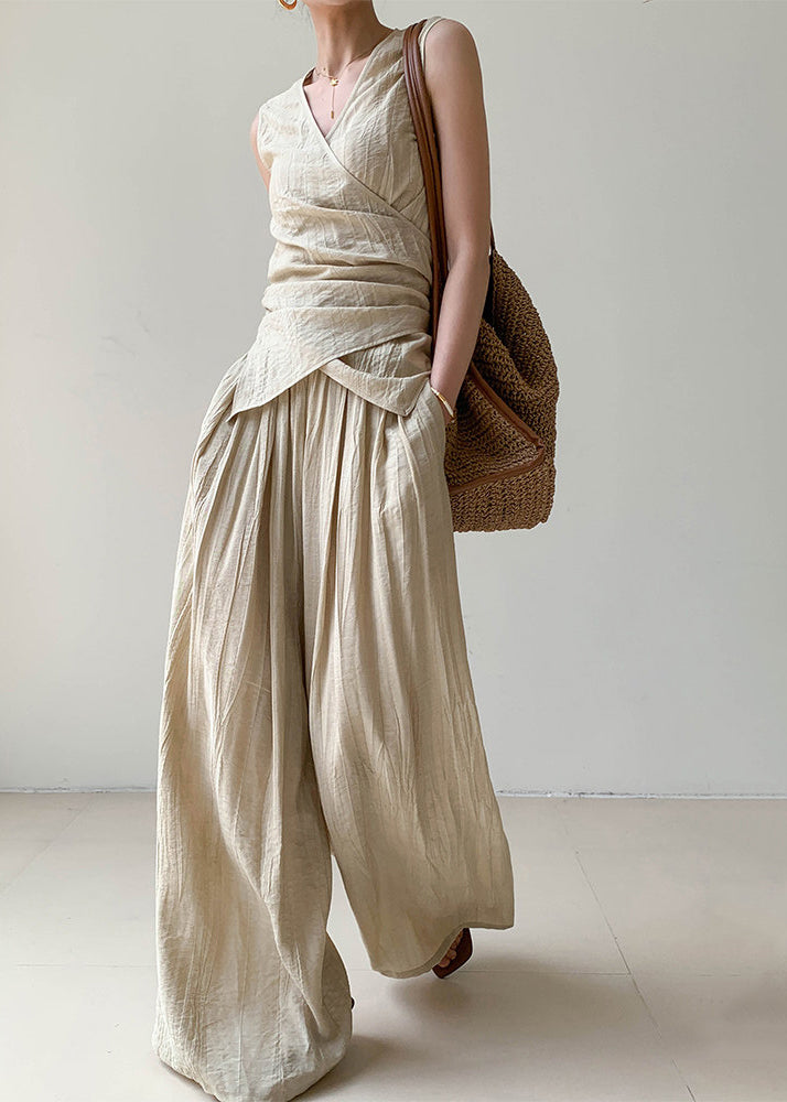 Well Tailored Pants with a Graceful Silhouette