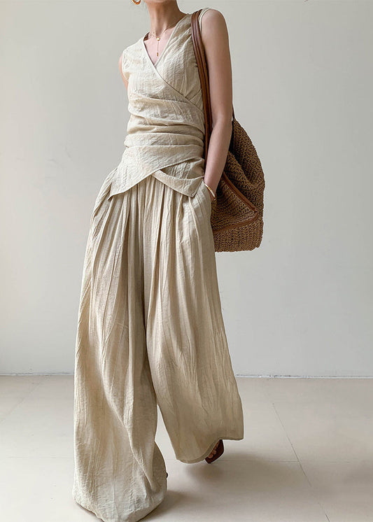 Well Tailored Pants with a Graceful Silhouette