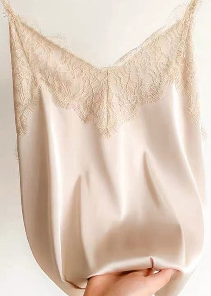 Sophisticated Garment with a Clean Classic Look