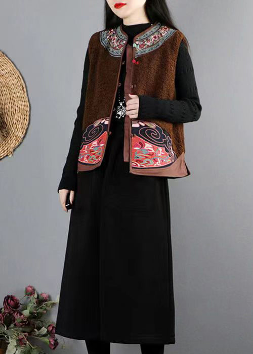 Beautifully Finished Coat in a Timeless Design