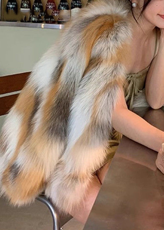 Effortlessly Elegant Coat with a Timeless Design