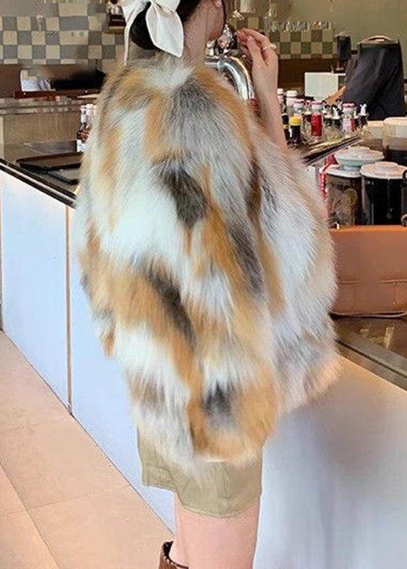 Effortlessly Elegant Coat with a Timeless Design