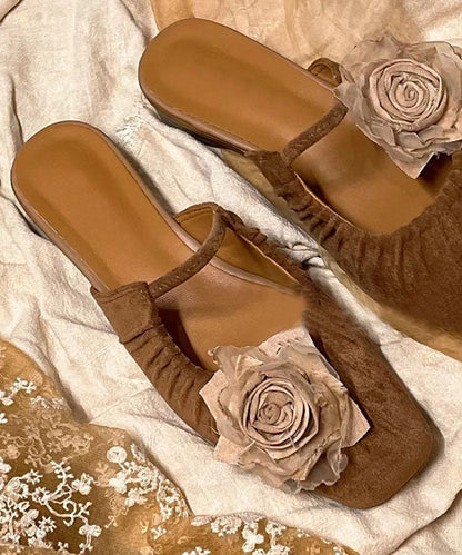 Graceful Orthopedic Sandals for Modern Look