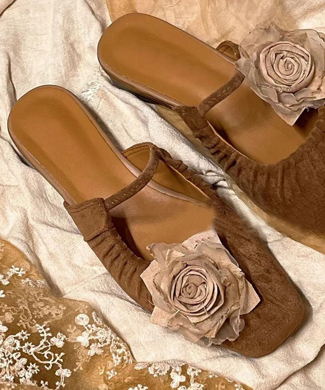 Graceful Orthopedic Sandals for Modern Look