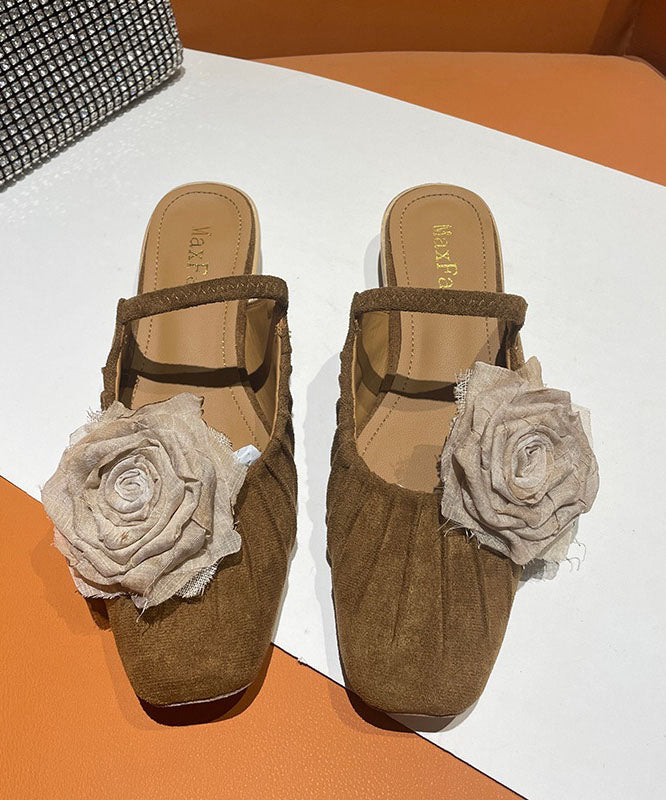 Graceful Orthopedic Sandals for Modern Look