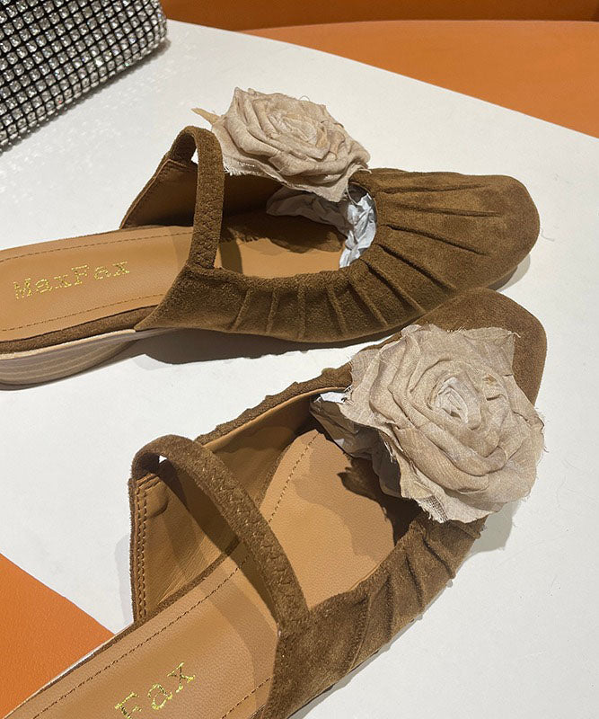Graceful Orthopedic Sandals for Modern Look