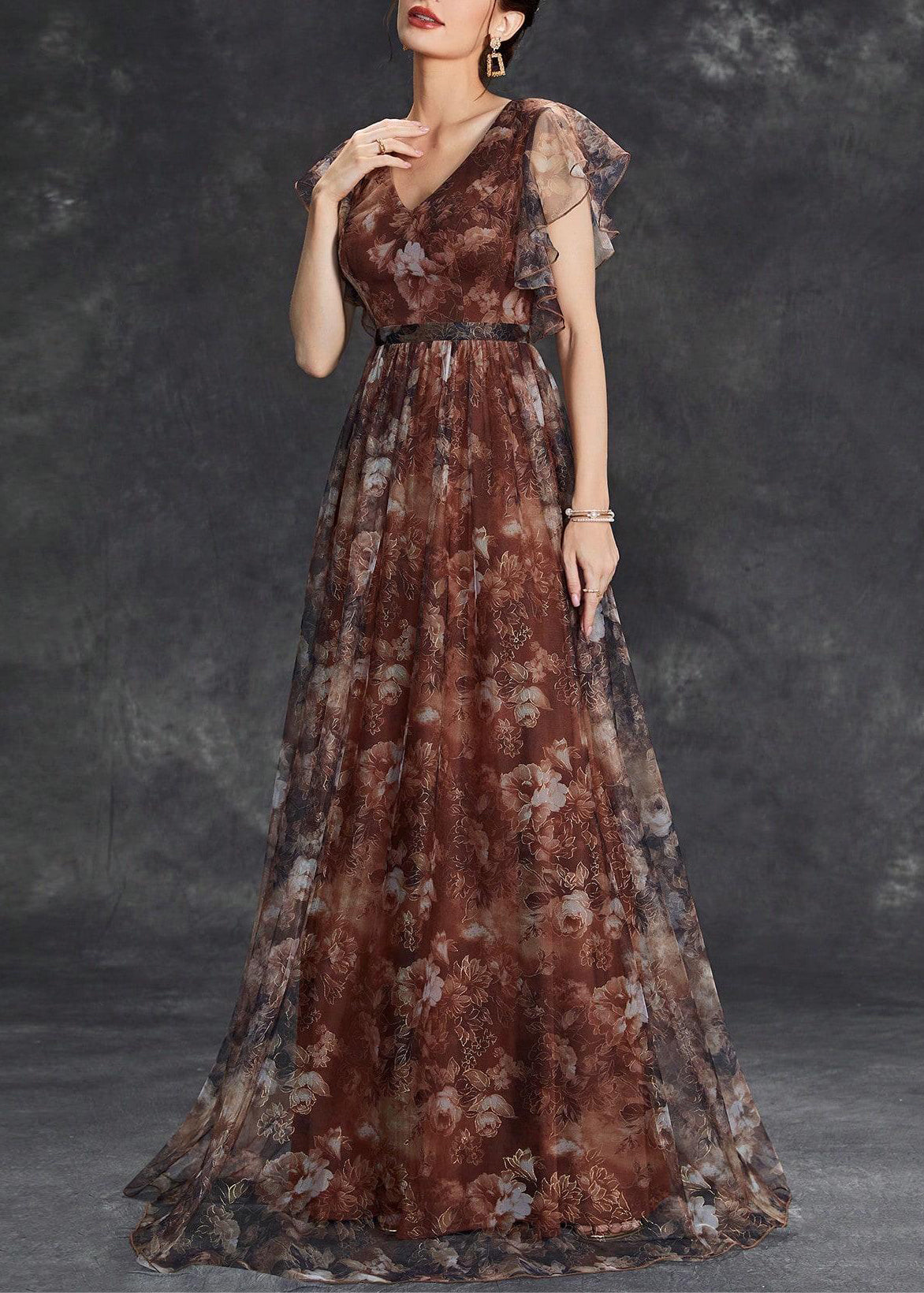 Gracefully Styled Dress for Any Occasion