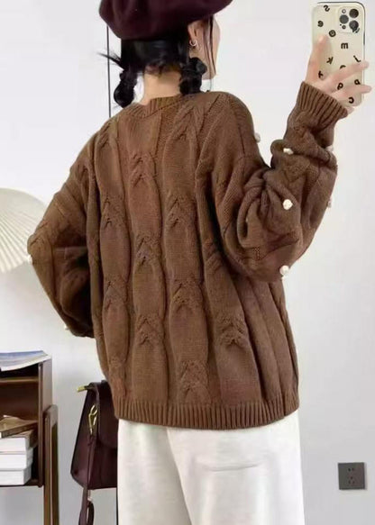 Well Tailored Sweater with a Graceful Silhouette