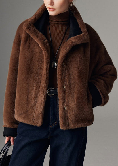 Elegantly Styled Coat for Everyday Wear