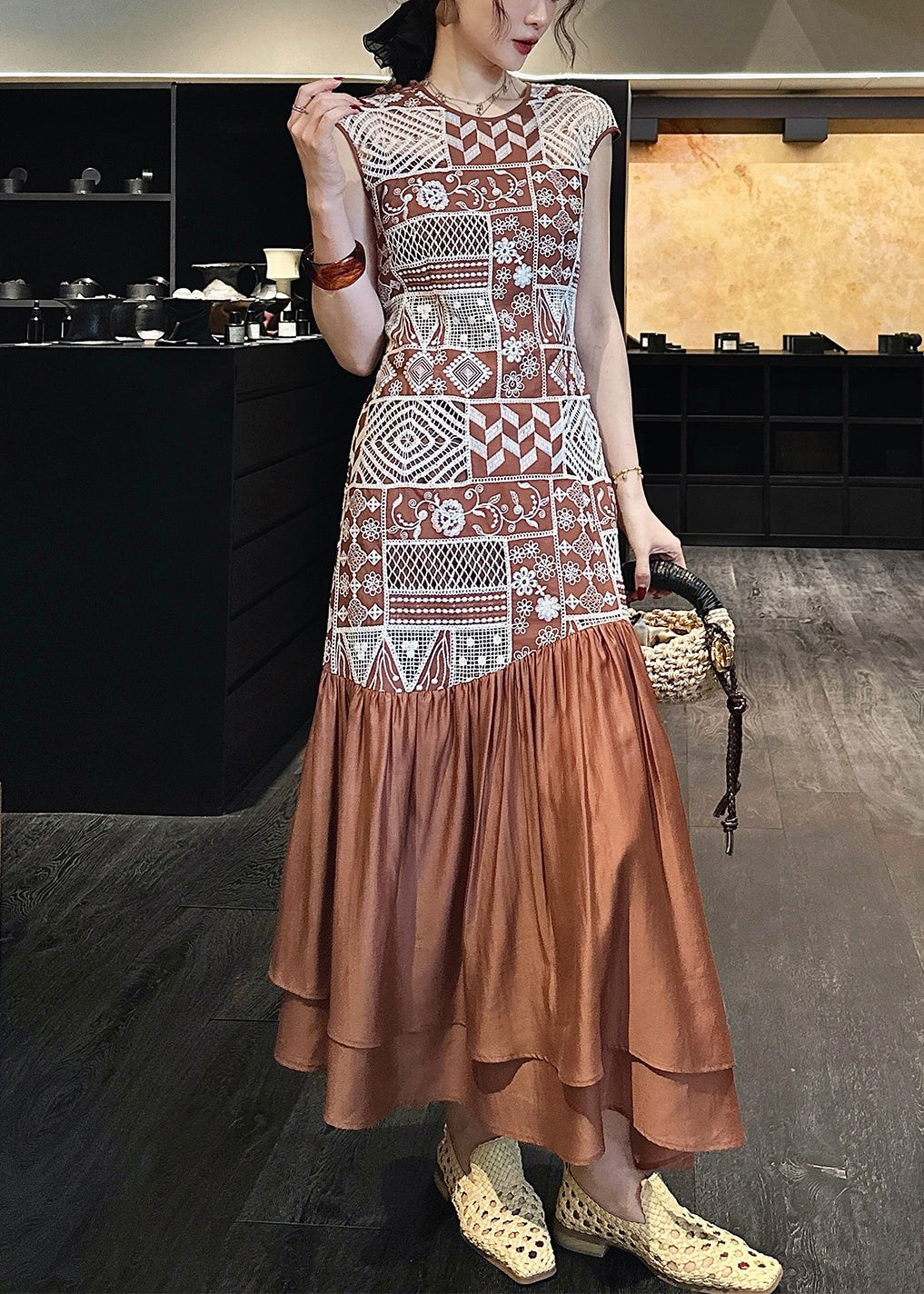 Gracefully Styled Dress for Any Occasion