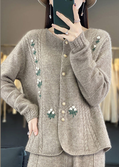 Elegantly Styled Coat for Everyday Wear