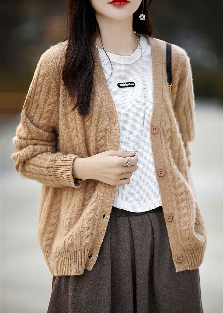 Effortlessly Elegant Cardigan with a Timeless Design