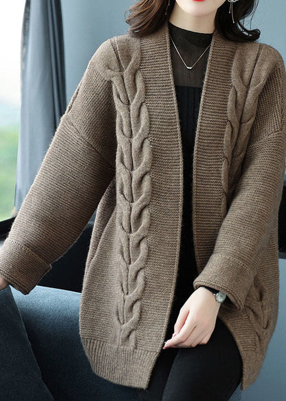 Effortlessly Elegant Cardigan with a Timeless Design